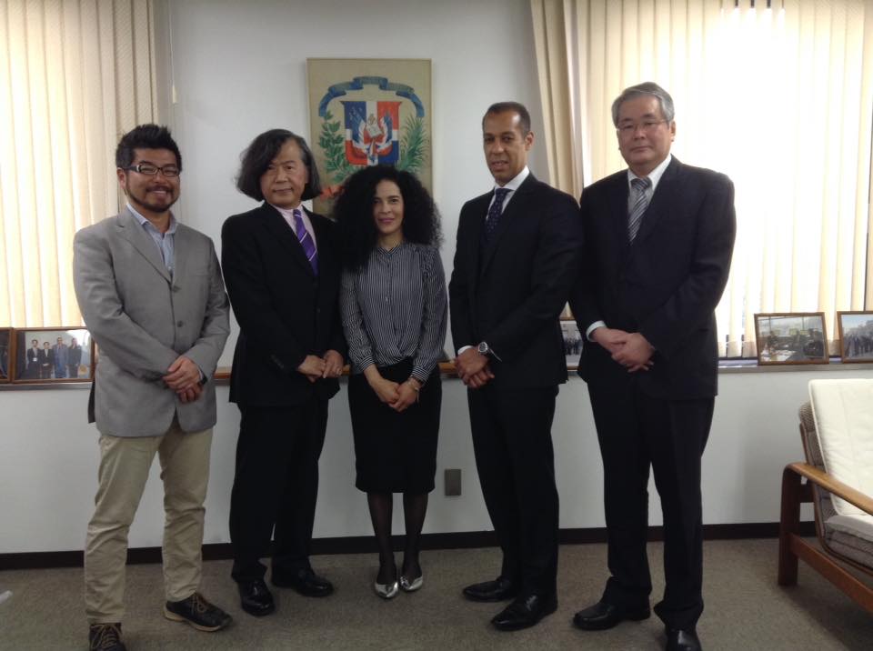 大分大学医学部森教授ご一行が、在京ドミニカ共和国大使館を表敬訪問されました