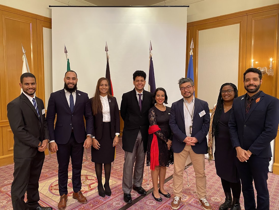 ドミニカ共和国の青年を歓迎