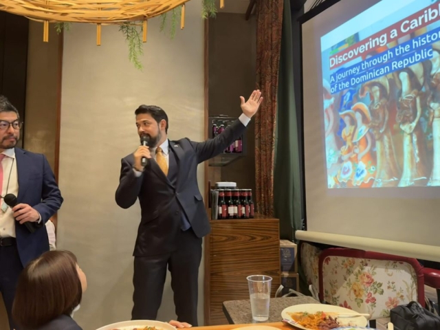 2023-Xmas-party-11-scaled