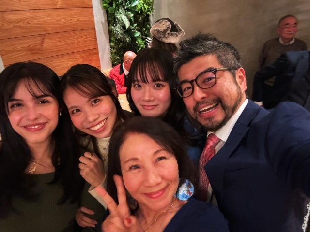 B422E1D1-2096-405A-9CE0-30300079169E